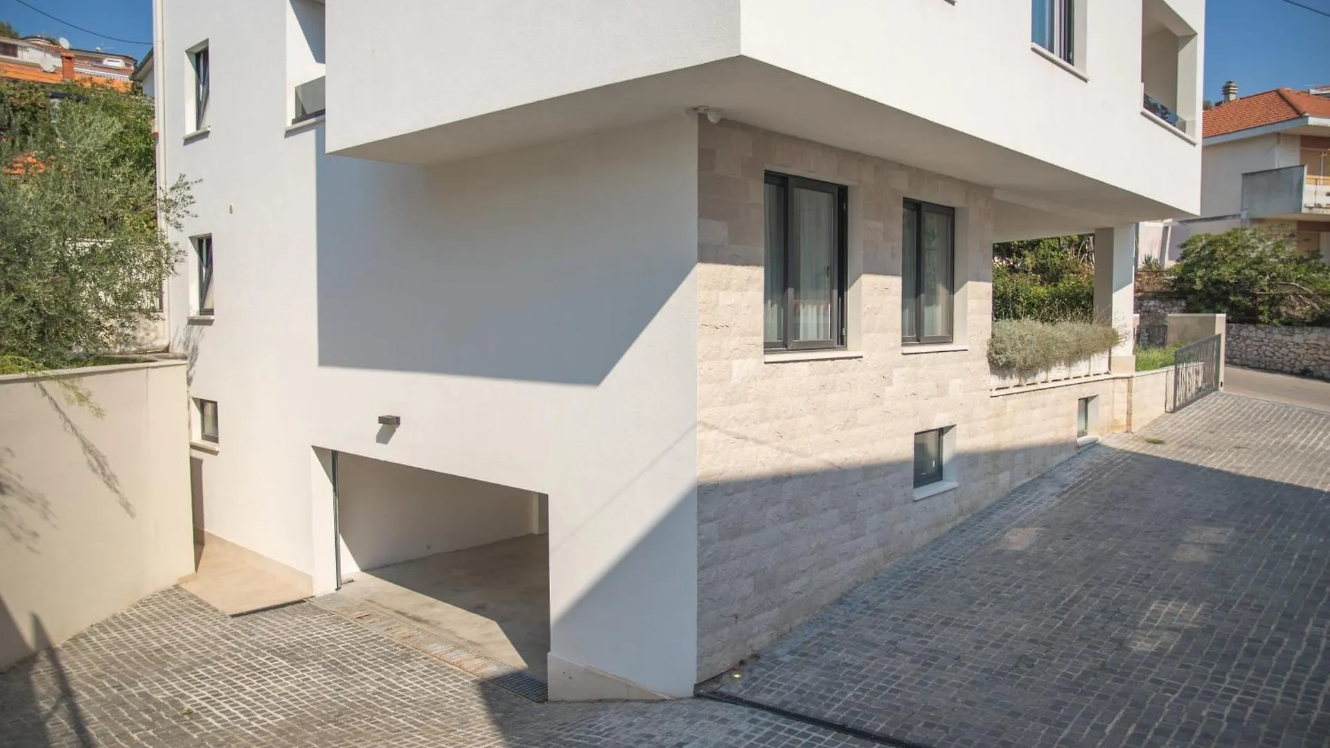 Luxury Villa Close To The Beach With Pool Abeona Trogir