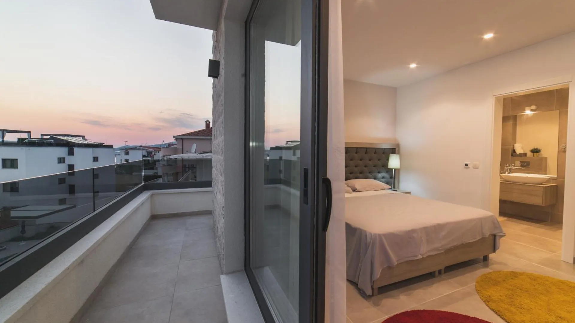Luxury Villa Close To The Beach With Pool Abeona Τρογκίρ