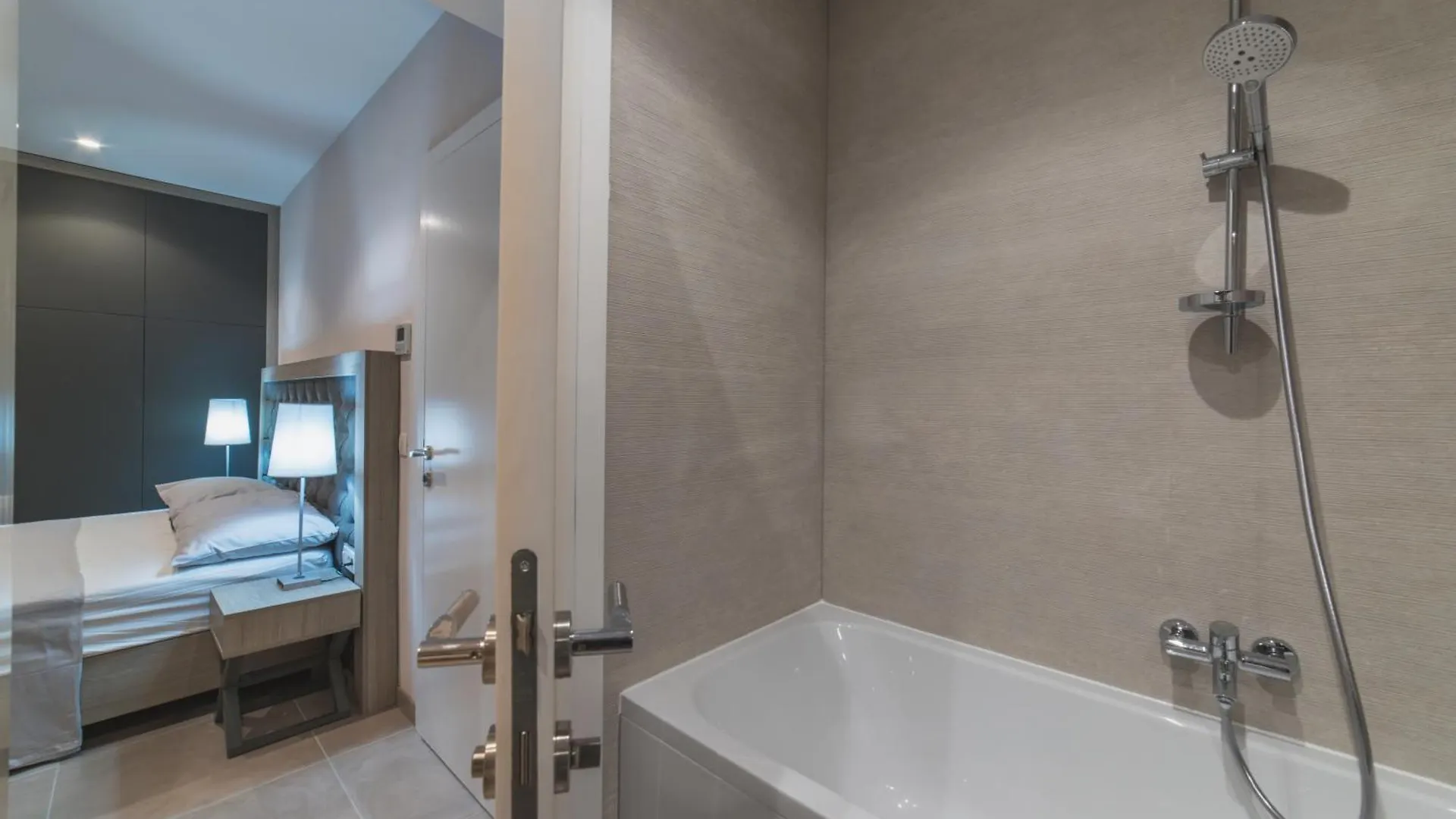 Luxury Villa Close To The Beach With Pool Abeona Trogir
