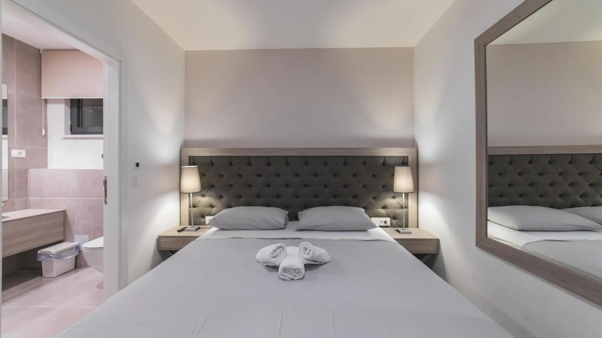 Luxury Villa Close To The Beach With Pool Abeona Trogir