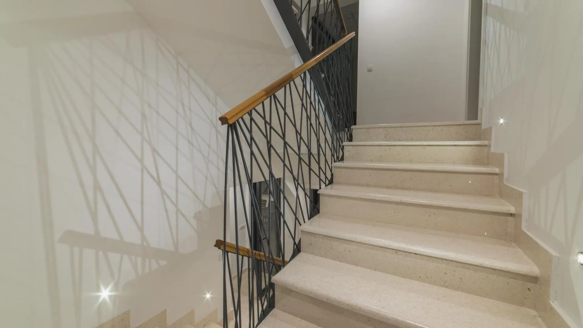 Luxury Villa Close To The Beach With Pool Abeona تروغير
